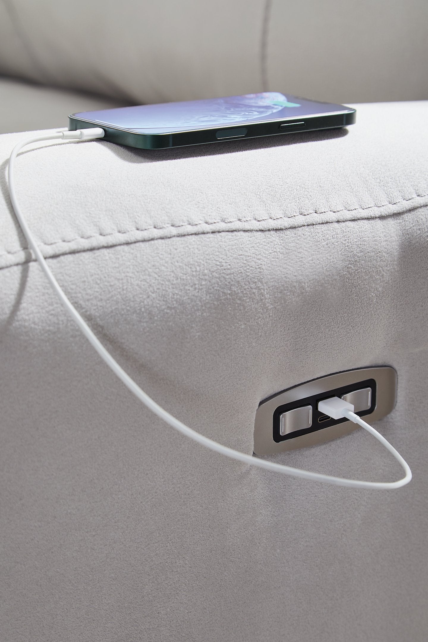 Social Pointe Power Reclining Sectional