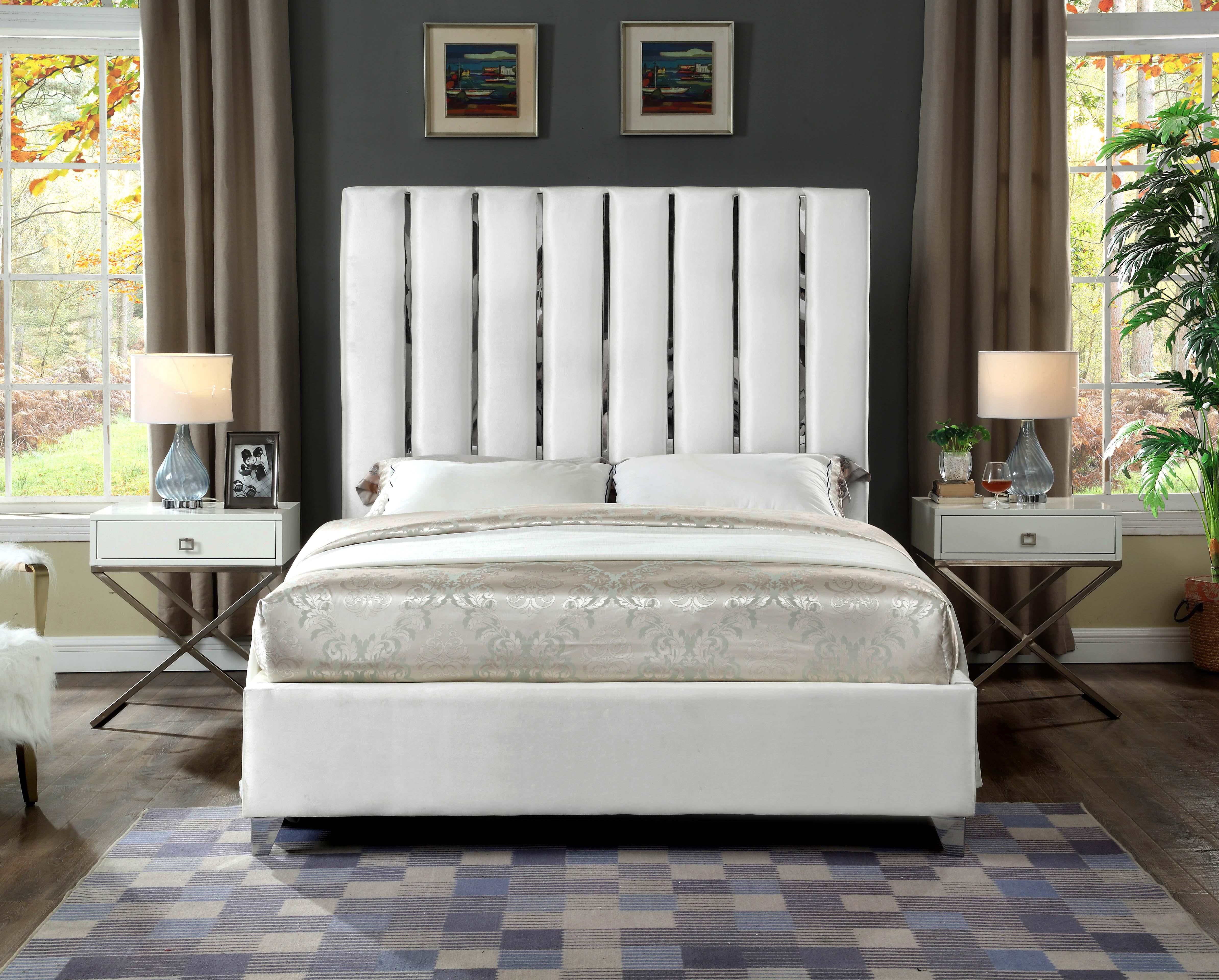 Enzo White Velvet Full Bed