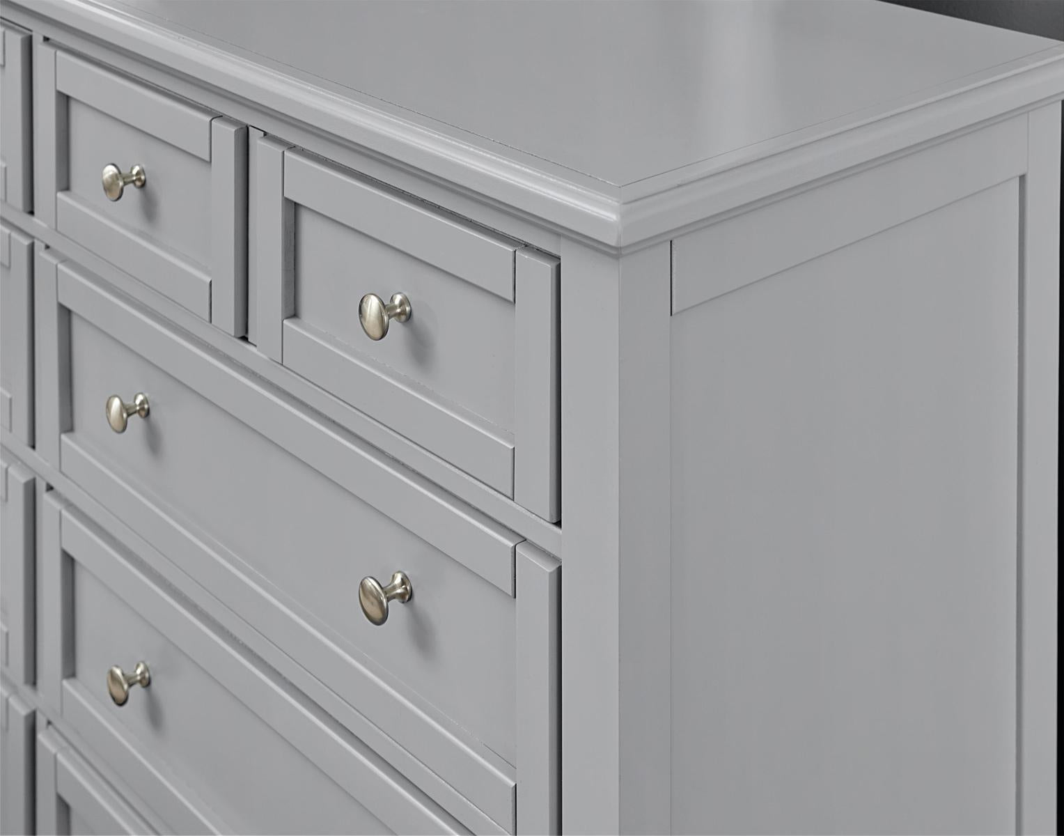 Vaughan-Bassett Bonanza Triple Dresser in Gray