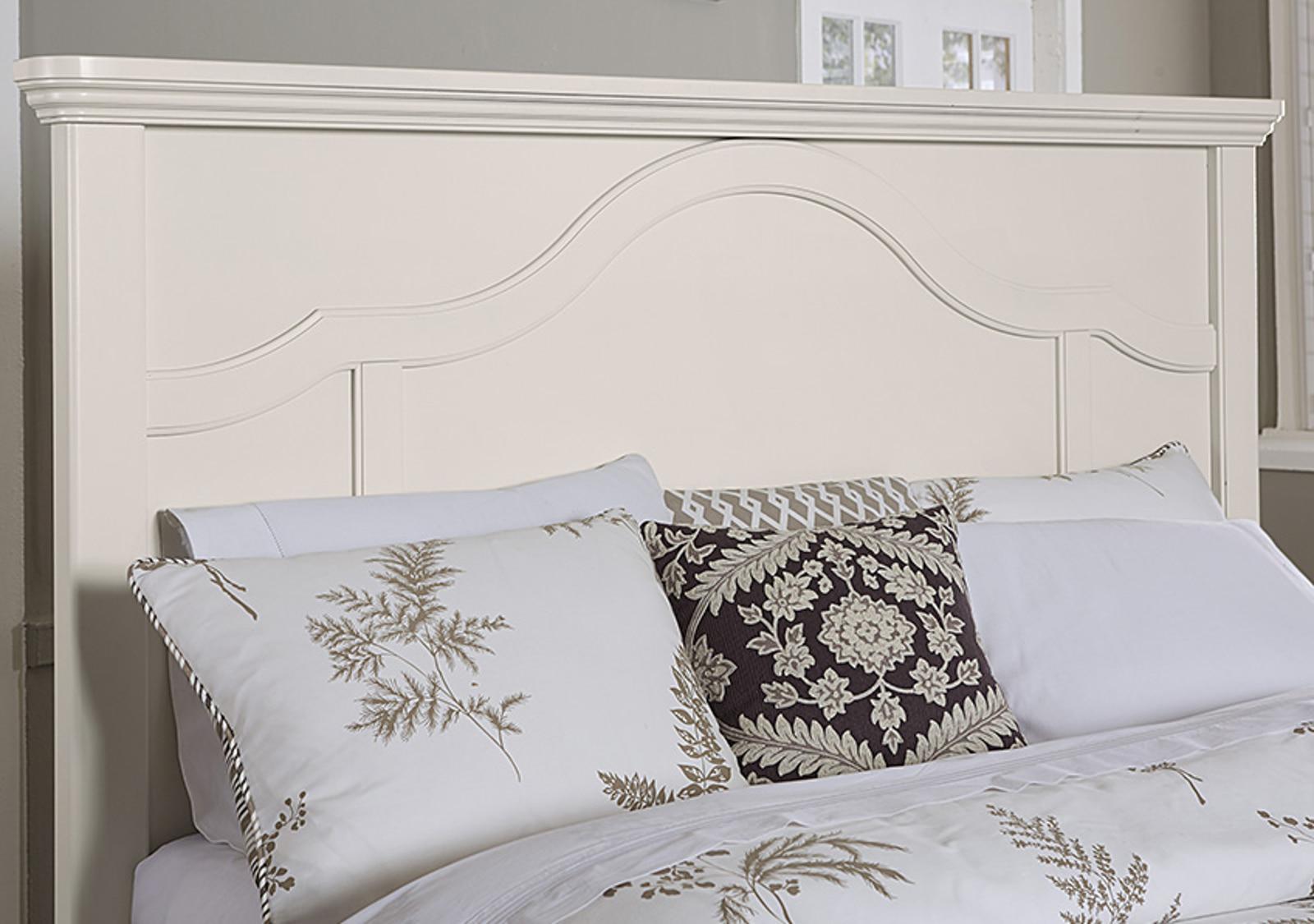 Vaughan-Bassett Bungalow Queen Mantel Panel Bed in Lattice